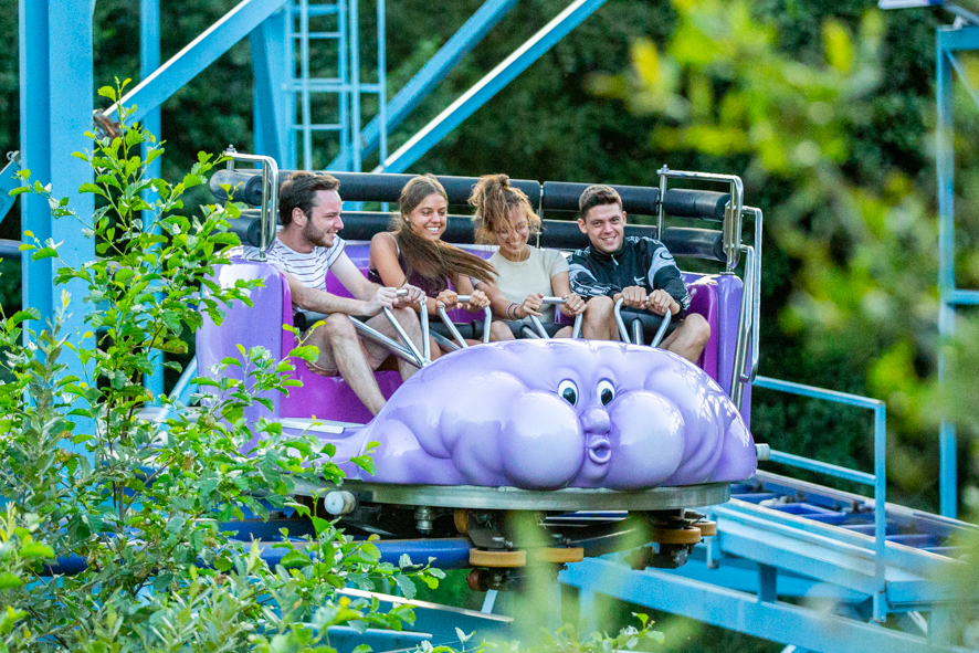 Le Tornado - ange michel - sensation - parc d'attraction - wagonnet - pente - montagne russe