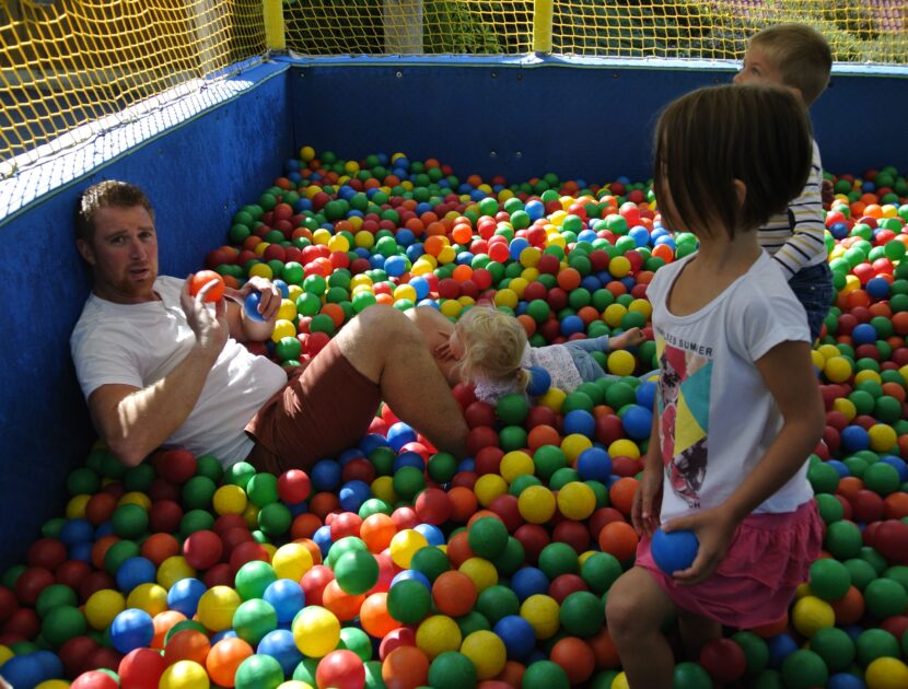 Piscine à boules adulte - Parc d'attractions Ange Michel Normandie