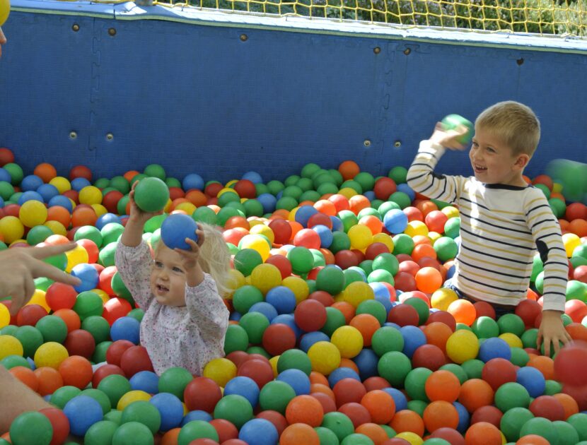 Piscine à boules adulte - Parc d'attractions Ange Michel Normandie