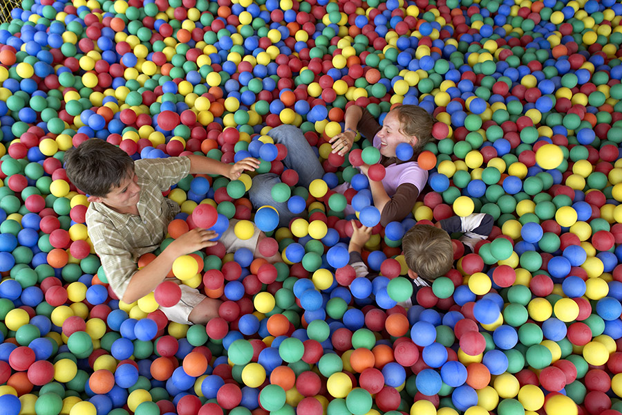 Piscine à boules adulte - Parc d'attractions Ange Michel Normandie