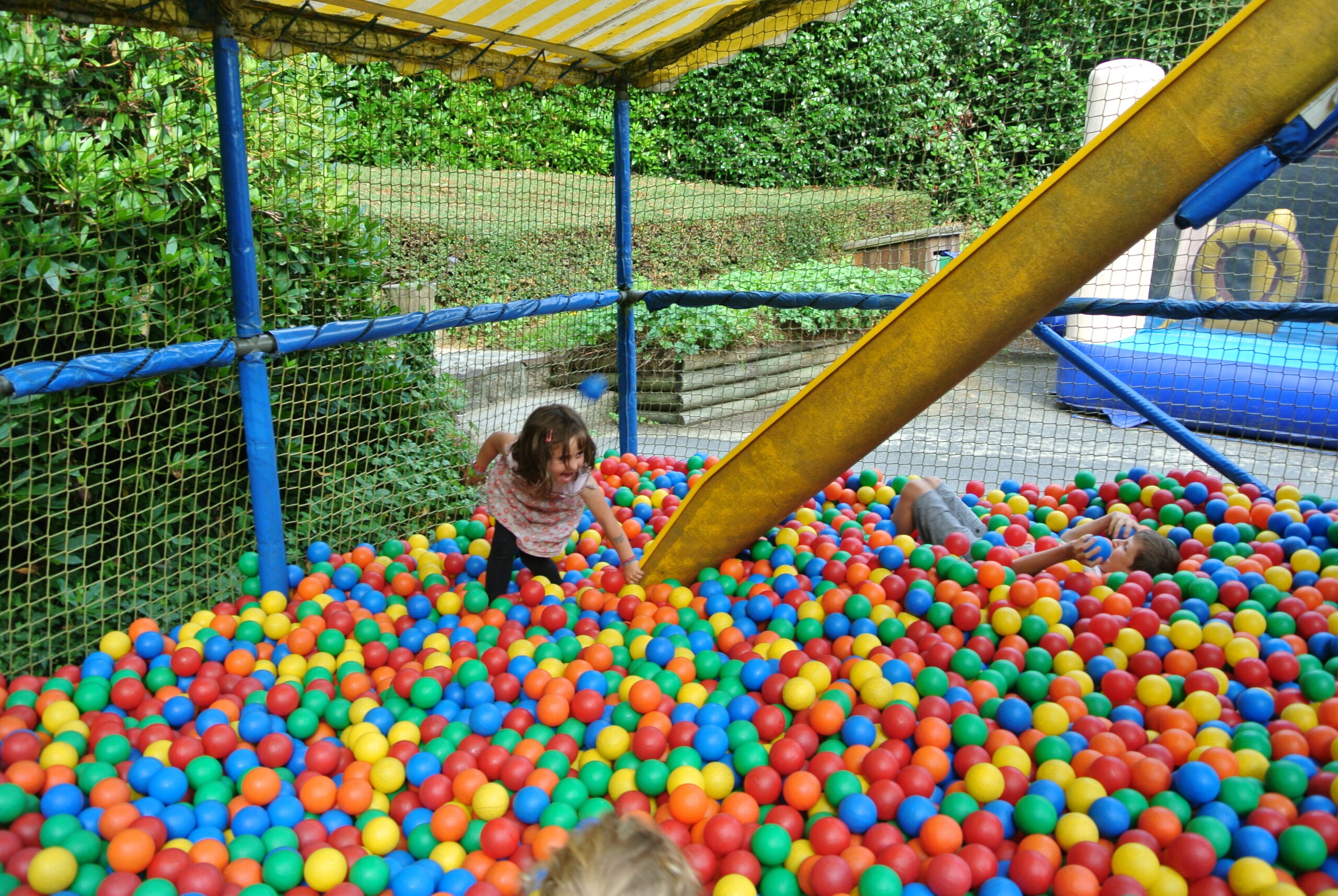 Piscine à boule enfants- petits - Parc d'attractions Ange Michel Normandie